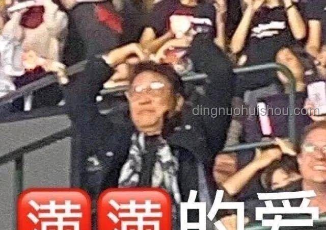 “重生之在韩国SM大楼搞团建”：一场爱豆与粉丝的梦幻联动
